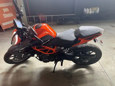 KTM 390 Duke , Foto 4