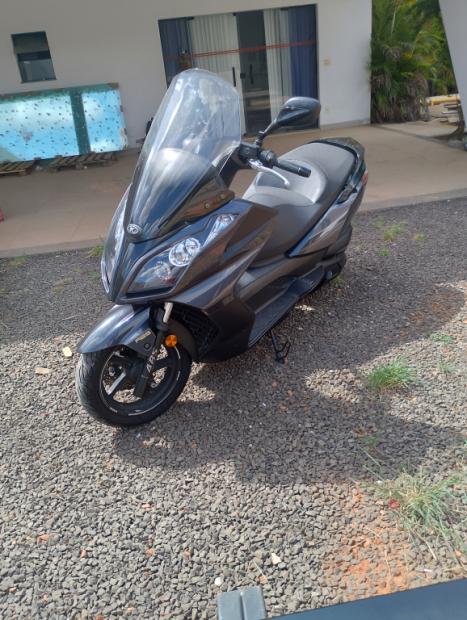 KYMCO Downtown 300i ABS, Foto 2