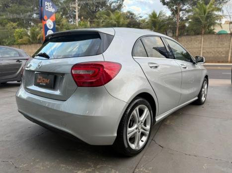 MERCEDES-BENZ A 200 1.6 16V 4P TURBO AUTOMTICO, Foto 6