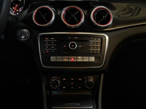 MERCEDES-BENZ CLA 180 1.6 16V 4P CGI TURBO 7G-TRONIC DCT AUTOMTICO, Foto 19
