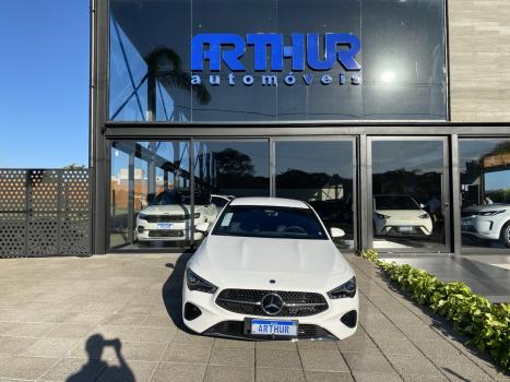 MERCEDES-BENZ CLA 200 1.6 16V 4P CGI 7-G TRONIC DCT AUTOMTICO, Foto 2