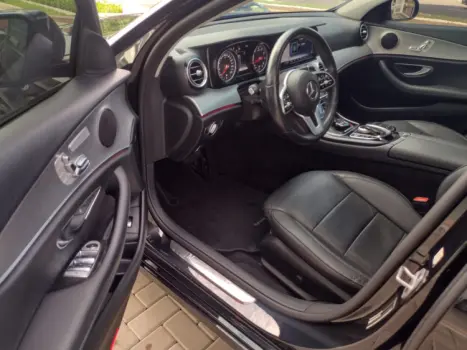 MERCEDES-BENZ E 300 2.0 16V 4P AVANTGARDE 9G-TRONIC AUTOMTICO, Foto 17