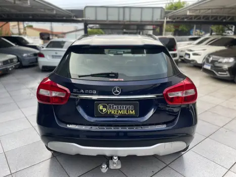 MERCEDES-BENZ GLA 200 , Foto 7