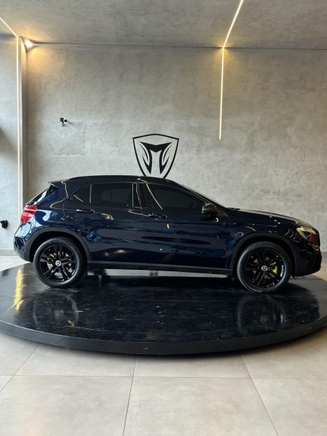 MERCEDES-BENZ GLA 200 1.6 16V 4P FLEX CGI STYLE TURBO AUTOMTICO, Foto 4