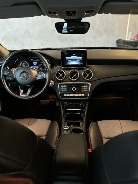 MERCEDES-BENZ GLA 200 1.6 16V 4P FLEX CGI STYLE TURBO AUTOMTICO, Foto 11