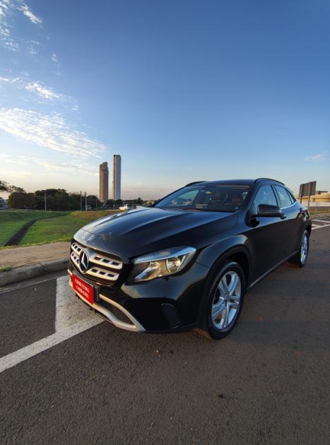 MERCEDES-BENZ GLA 200 1.6 16V 4P FLEX CGI STYLE TURBO AUTOMTICO, Foto 4