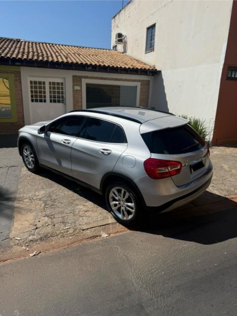 MERCEDES-BENZ GLA 200 1.6 16V 4P FLEX CGI STYLE TURBO AUTOMTICO, Foto 5
