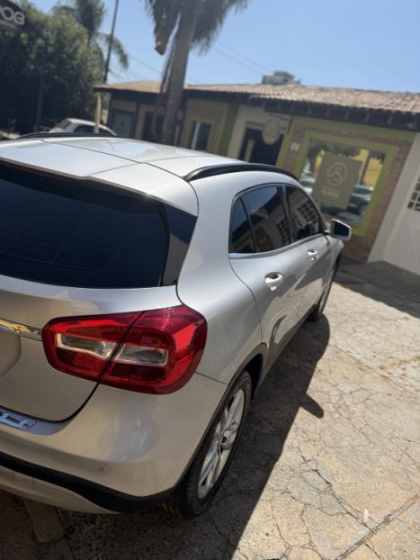 MERCEDES-BENZ GLA 200 1.6 16V 4P FLEX CGI STYLE TURBO AUTOMTICO, Foto 8