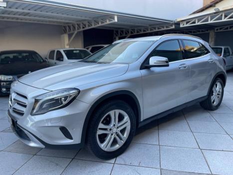 MERCEDES-BENZ GLA 200 1.6 16V 4P CGI ADVANCE TURBO AUTOMTICO, Foto 2