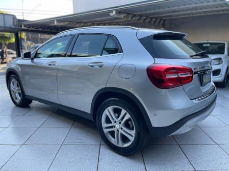MERCEDES-BENZ GLA 200 1.6 16V 4P CGI ADVANCE TURBO AUTOMTICO, Foto 4
