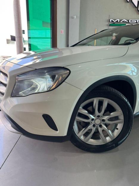 MERCEDES-BENZ GLA 200 1.6 16V 4P CGI STYLE TURBO AUTOMTICO, Foto 2