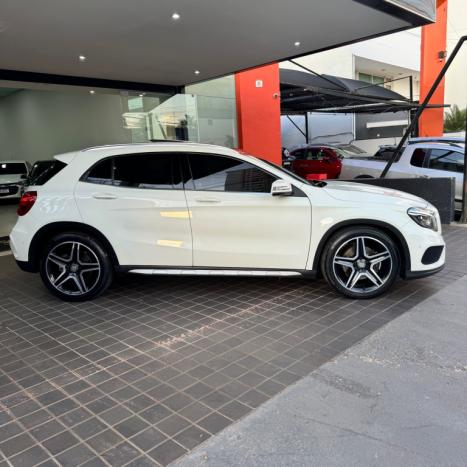 MERCEDES-BENZ GLA 250 2.0 16V 4P ENDURO TURBO AUTOMTICO, Foto 3