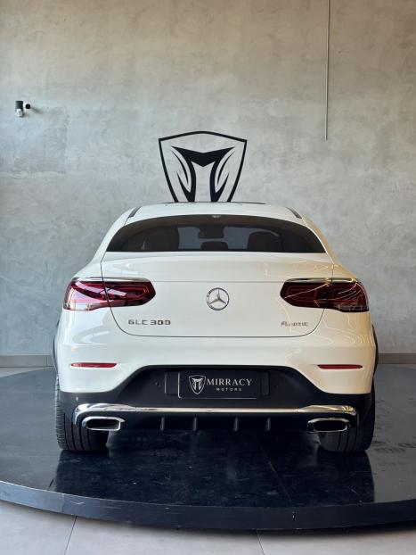 MERCEDES-BENZ GLC 300 2.0 16V 4P CGI 4MATIC 9G-TRONIC TURBO AUTOMTICO, Foto 2