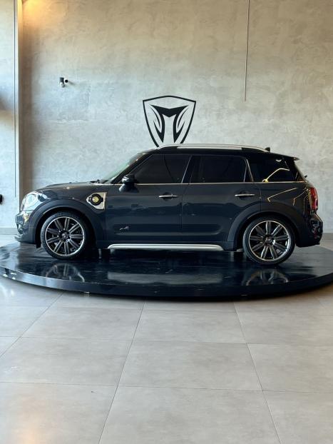 MINI Countryman 1.5 12V 4P COOPER S E TOP ALL4 HYBRIDO TWINPOWER TURBO STEPTRONIC AUTOMTICO, Foto 2