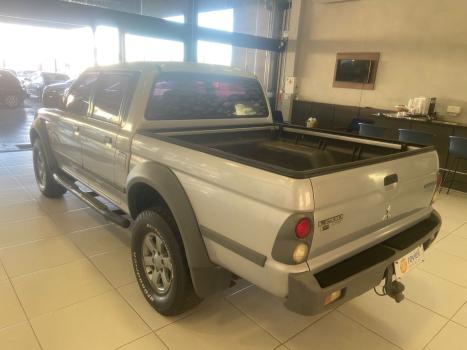 MITSUBISHI L 200 2.5 GLS 4X4 CABINE DUPLA TURBO DIESEL, Foto 4