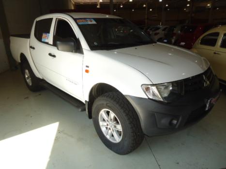 MITSUBISHI L 200 Triton 3.2 16V GL 4X4 CABINE DUPLA TURBO DIESEL INTERCOOLER, Foto 2