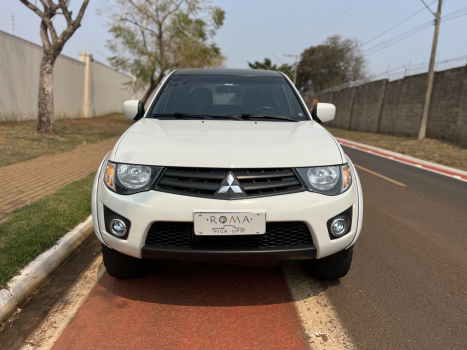 MITSUBISHI L 200 Triton 2.4 16V FLEX HLS CABINE DUPLA, Foto 2