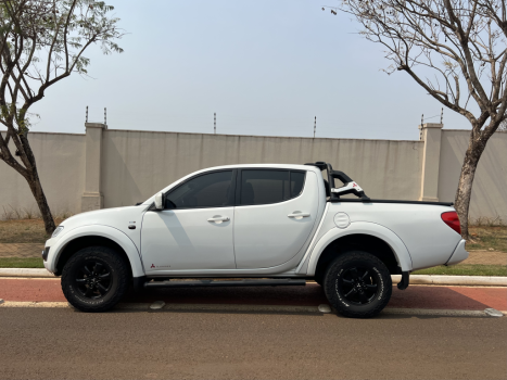 MITSUBISHI L 200 Triton 2.4 16V FLEX HLS CABINE DUPLA, Foto 3