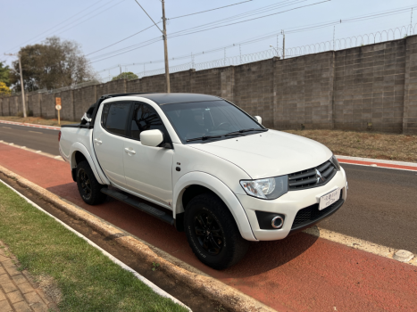 MITSUBISHI L 200 Triton 2.4 16V FLEX HLS CABINE DUPLA, Foto 8