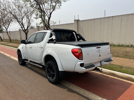 MITSUBISHI L 200 Triton 2.4 16V FLEX HLS CABINE DUPLA, Foto 11