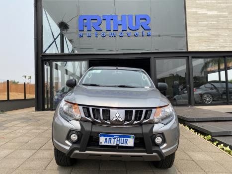 MITSUBISHI L 200 Triton 2.4 16V SPORT GLS CABINE DUPLA TURBO DIESEL, Foto 2