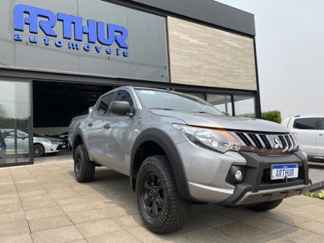 MITSUBISHI L 200 Triton 2.4 16V SPORT GLS CABINE DUPLA TURBO DIESEL, Foto 3