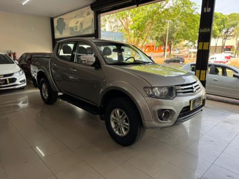 MITSUBISHI L 200 Triton 3.2 16V HPE 4X4 CABINE DUPLA TURBO DIESEL INTERCOOLER AUTOMTICO, Foto 3