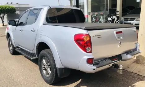 MITSUBISHI L 200 Triton 3.2 16V HPE 4X4 CABINE DUPLA TURBO DIESEL INTERCOOLER AUTOMTICO, Foto 6