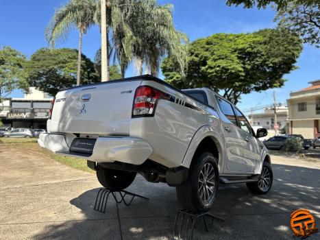 MITSUBISHI L 200 Triton 2.4 16V SPORT HPE-S 4X4 CABINE DUPLA TURBO DIESEL AUTOMTICO, Foto 4