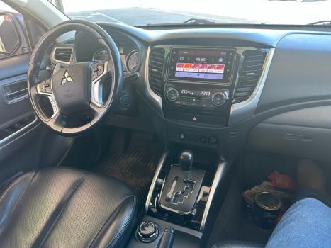 MITSUBISHI L 200 Triton 2.4 16V SPORT HPE-S 4X4 CABINE DUPLA TURBO DIESEL AUTOMTICO, Foto 5