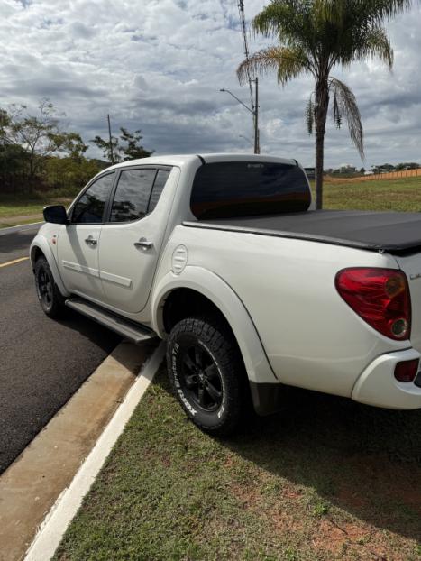MITSUBISHI L 200 Triton 3.5 V6 HPE 4X4 FLEX CABINE DUPLA AUTOMTICO, Foto 3
