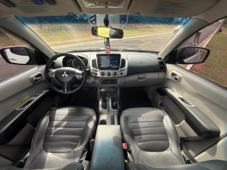 MITSUBISHI L 200 Triton 3.5 V6 HPE 4X4 FLEX CABINE DUPLA AUTOMTICO, Foto 6