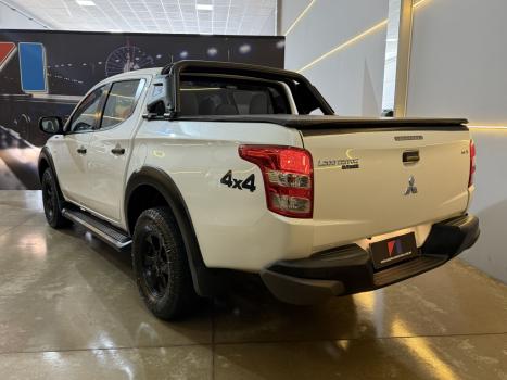 MITSUBISHI L 200 Triton 2.4 16V SPORT GLX 4X4 CABINE DUPLA TURBO DIESEL, Foto 10