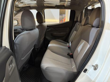 MITSUBISHI L 200 Triton 2.4 16V SPORT GLX 4X4 CABINE DUPLA TURBO DIESEL, Foto 13