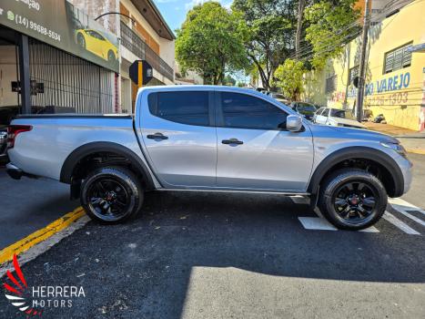 MITSUBISHI L 200 Triton 2.4 16V SPORT GL CABINE DUPLA TURBO DIESEL, Foto 5