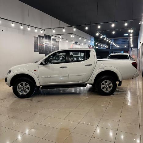 MITSUBISHI L 200 Triton 3.2 16V XB 4X4 CABINE DUPLA TURBO DIESEL INTERCOOLER, Foto 3