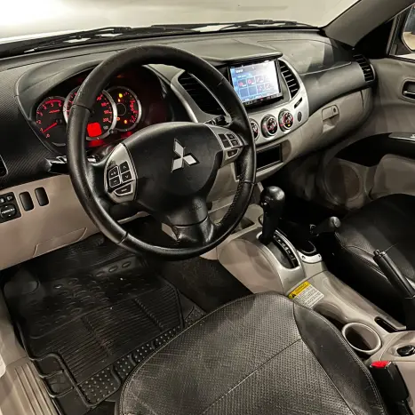 MITSUBISHI L 200 Triton 3.2 16V XB 4X4 CABINE DUPLA TURBO DIESEL INTERCOOLER, Foto 7