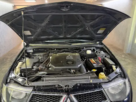 MITSUBISHI L 200 Triton 3.2 16V HPE 4X4 CABINE DUPLA TURBO DIESEL INTERCOOLER AUTOMTICO, Foto 12
