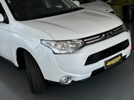 MITSUBISHI Outlander 2.0 16V 4P AUTOMTICO, Foto 6