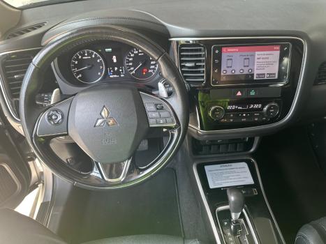 MITSUBISHI Outlander 3.0 V6 24V 4P GT4 4X4 AUTOMTICO, Foto 13