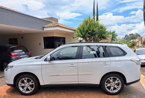 MITSUBISHI Outlander 2.0 16V 4P AUTOMTICO, Foto 3