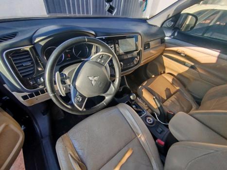 MITSUBISHI Outlander 3.0 V6 24V 4P GT 4X4 AUTOMTICO, Foto 4