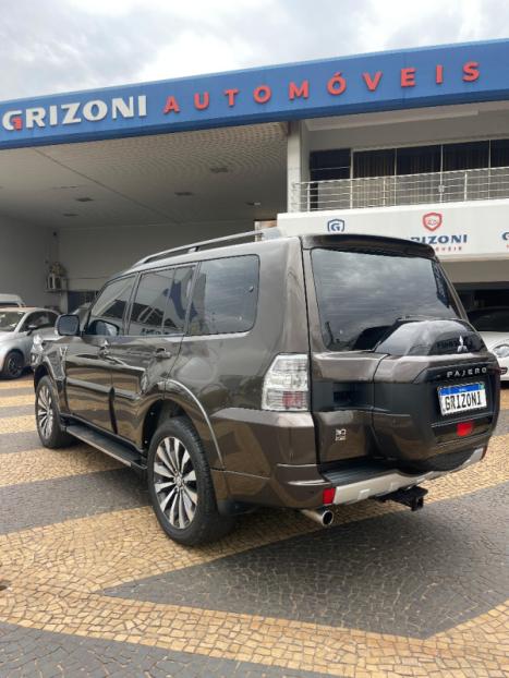 MITSUBISHI Pajero 3.2 16V 4P 4X4 7 LUGARES HPE TURBO DIESEL INTERCOOLER AUTOMTICO, Foto 3
