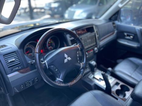 MITSUBISHI Pajero Full , Foto 10