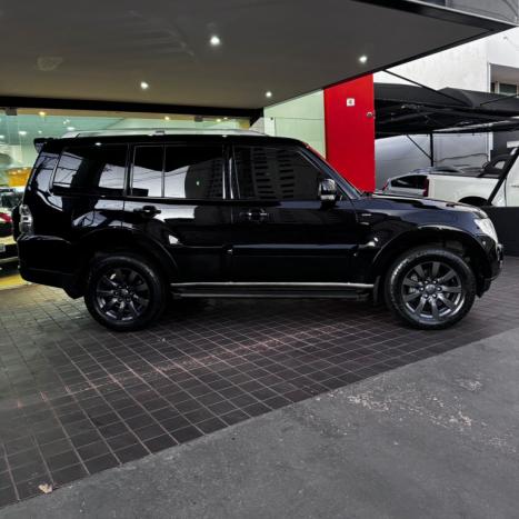 MITSUBISHI Pajero Full 3.2 16V 4P HPE 4X4 TURBO DIESEL AUTOMTICO, Foto 3