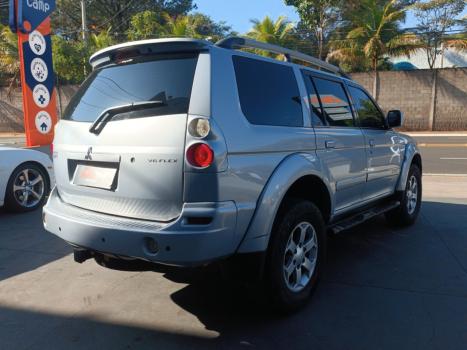 MITSUBISHI Pajero Sport 3.5 V6 24V 4P 4X4 HPE FLEX AUTOMTICO, Foto 4