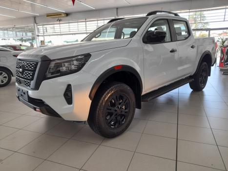 NISSAN Frontier 2.3 16V PRO4X CABINE DUPLA 4X4 BI-TURBO DIESEL AUTOMTICO, Foto 1