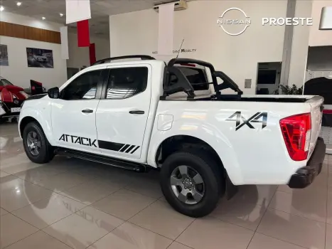 NISSAN Frontier 2.3 ATTACK CABINE DUPLA 4X4 BI-TURBO DIESEL AUTOMTICO, Foto 4