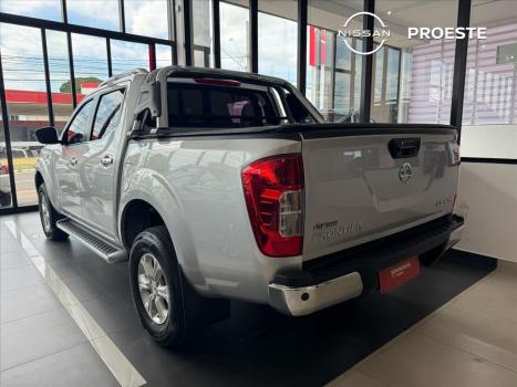 NISSAN Frontier 2.3 16V LE 4X4 CABINE DUPLA BI-TURBO DIESEL AUTOMTICO, Foto 4