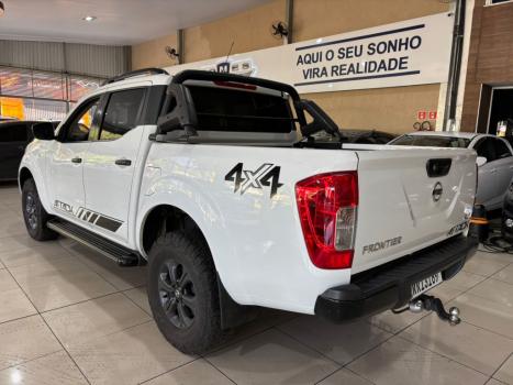 NISSAN Frontier 2.3 ATTACK CABINE DUPLA 4X4 BI-TURBO DIESEL AUTOMTICO, Foto 6
